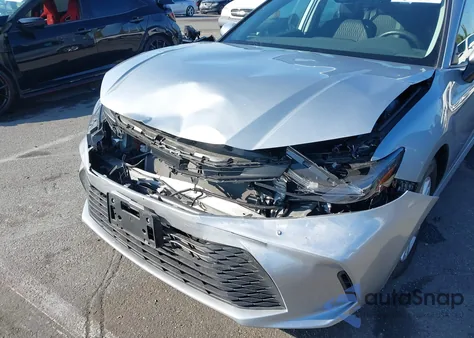 2025 Toyota Camry Le z USA, uszkodzony, nr VIN 4T1DAACK2SU067434